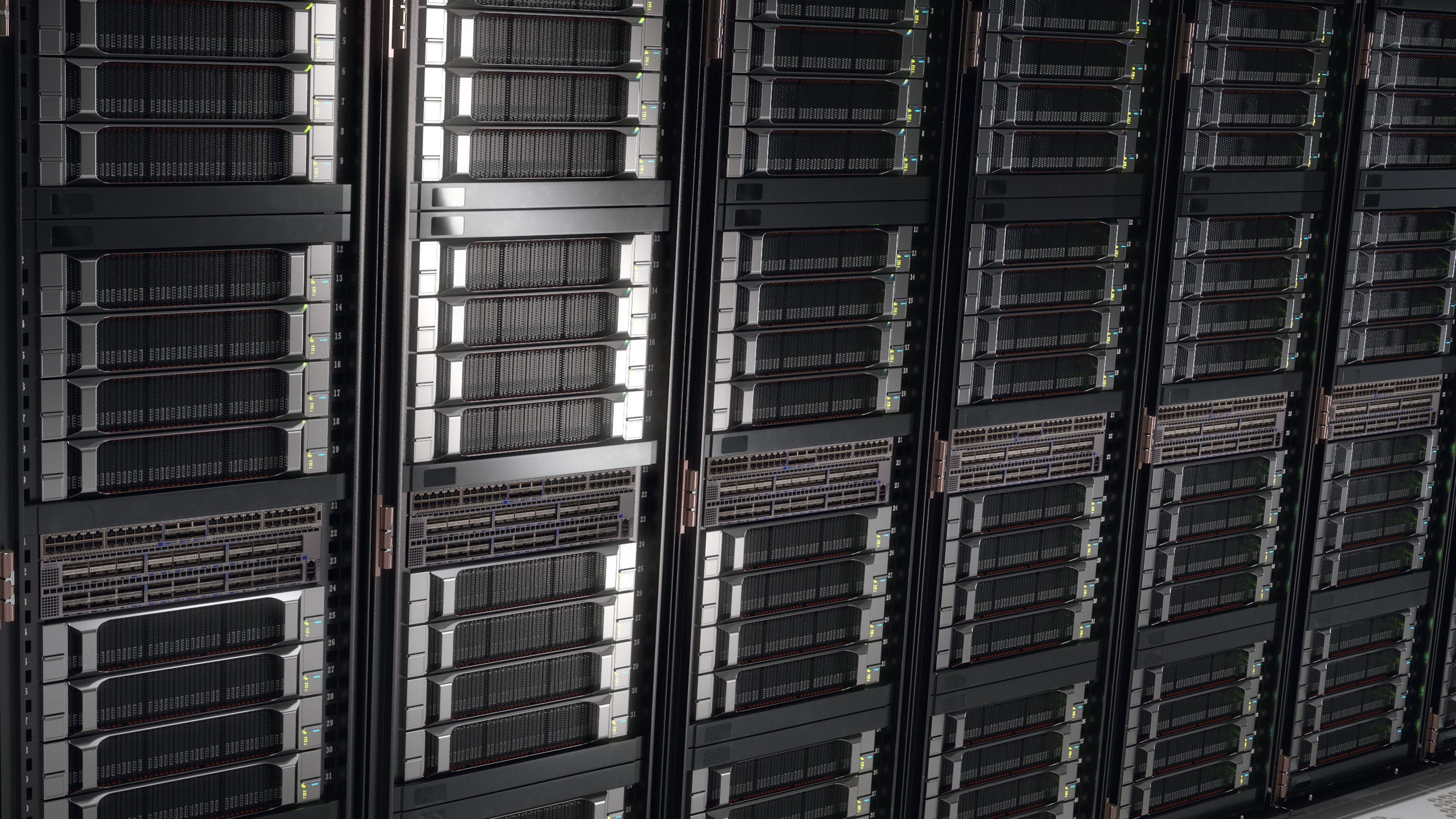 全球IT企业相继针对数据科学发布NVIDIA赋力的企业级服务器